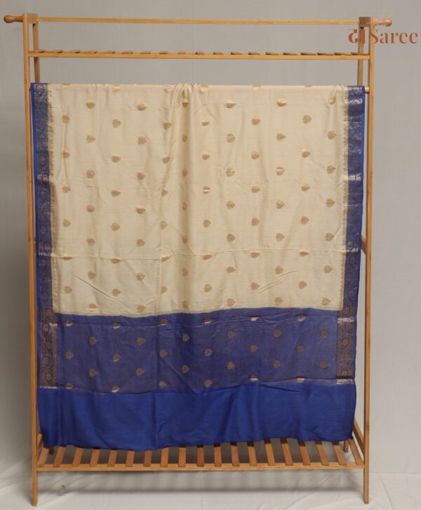 Banarasi munga silk contras border